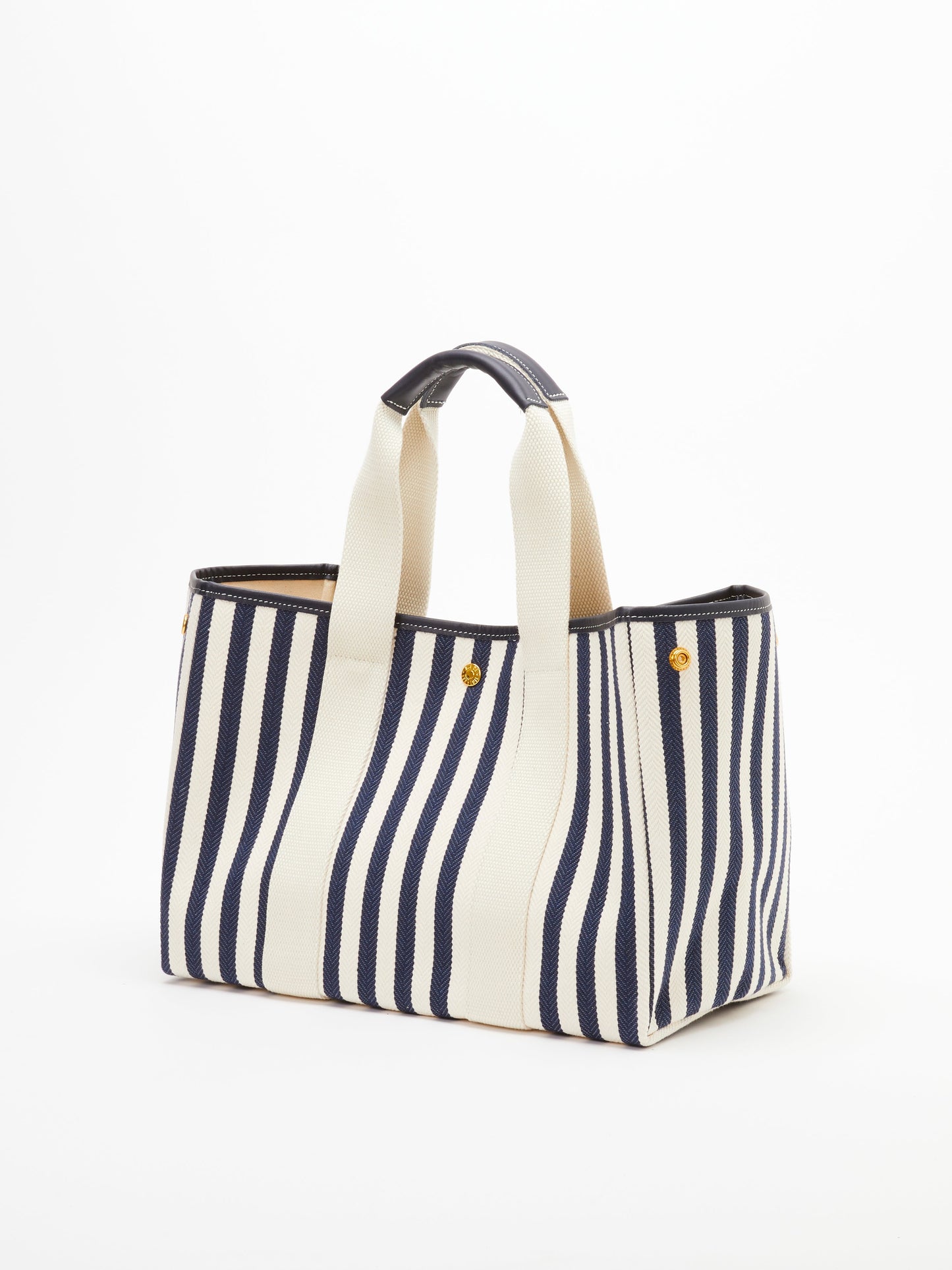 Traversée M - Palais Royal Navy