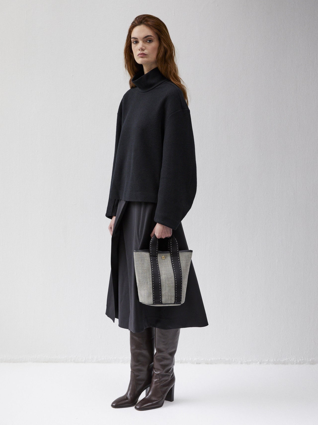 Cruise Bucket S - Grey Linen Black Sellier - Image 5