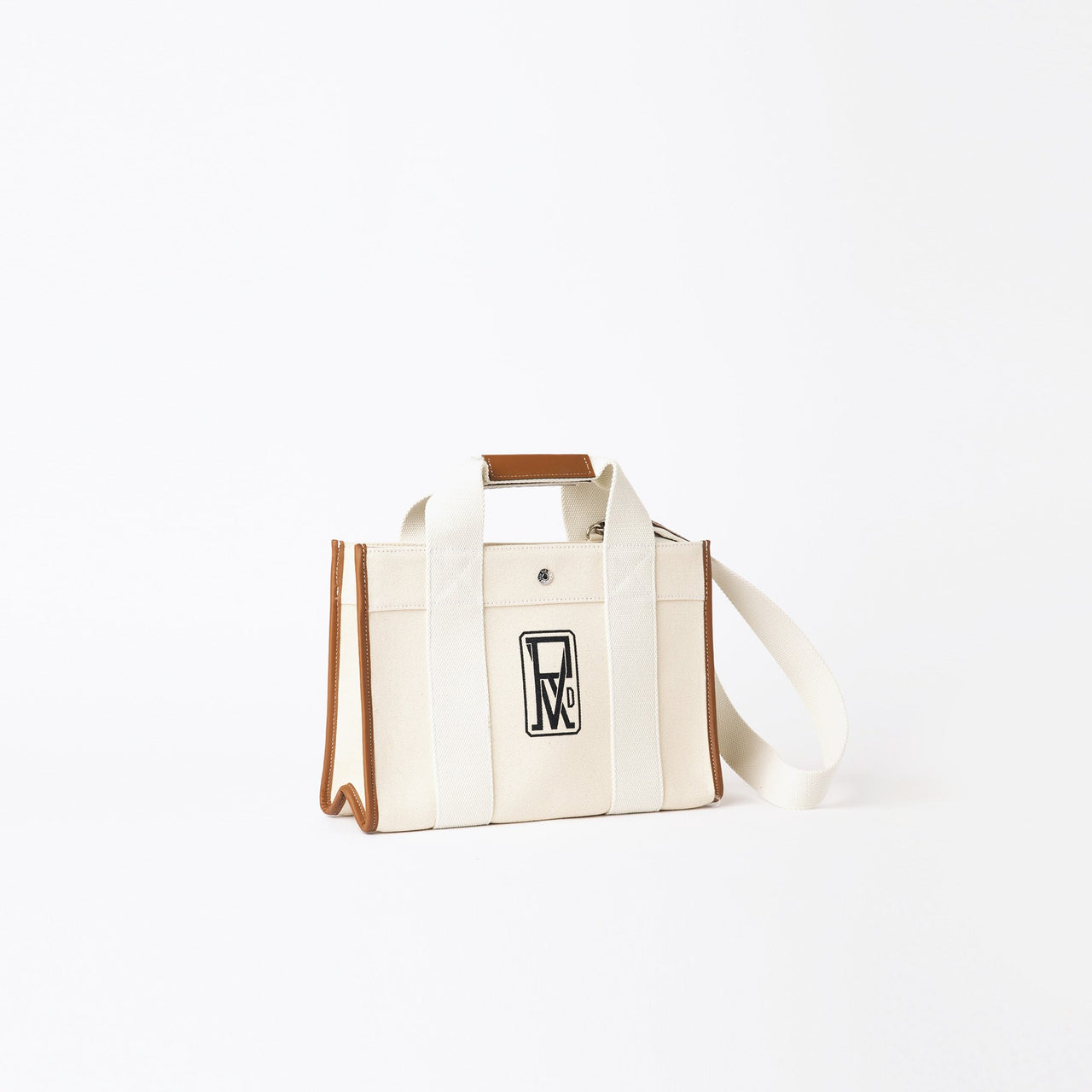 Traveller M - Logoprint White - Image 1