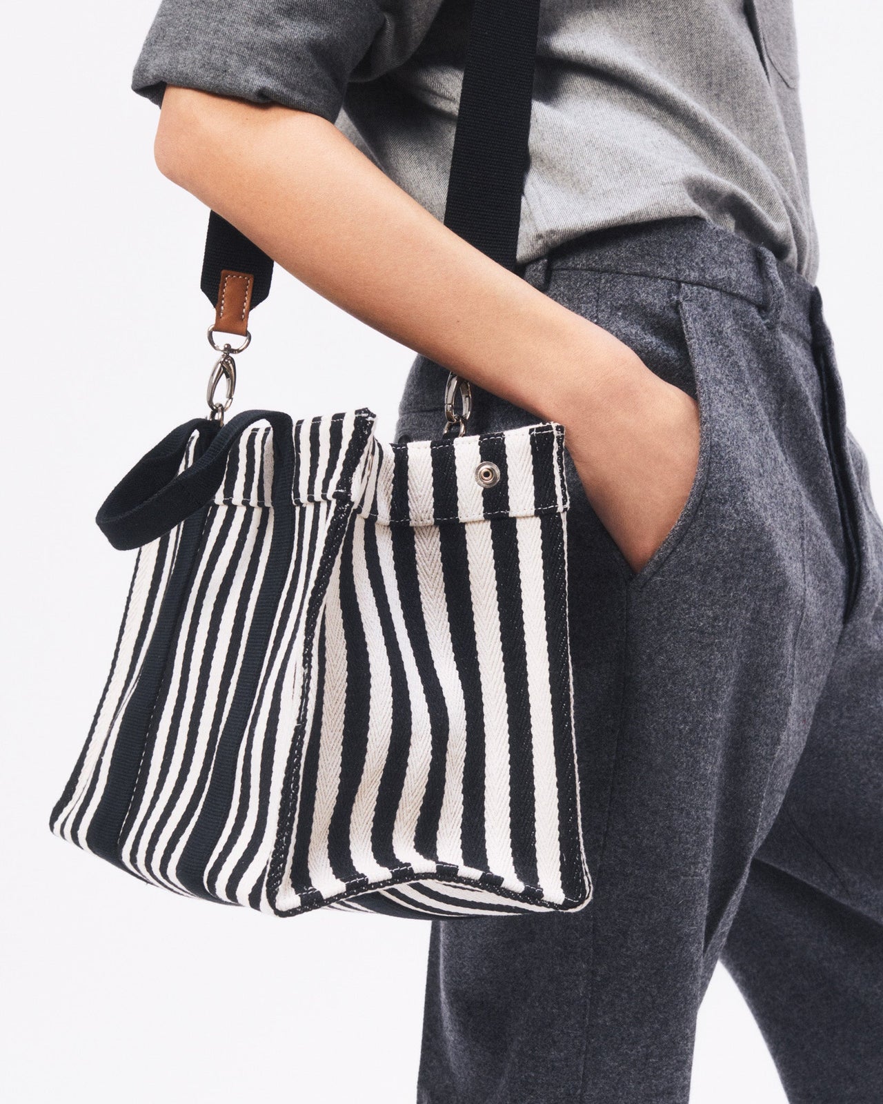 Tote M - Palais Royal Black - Image 6