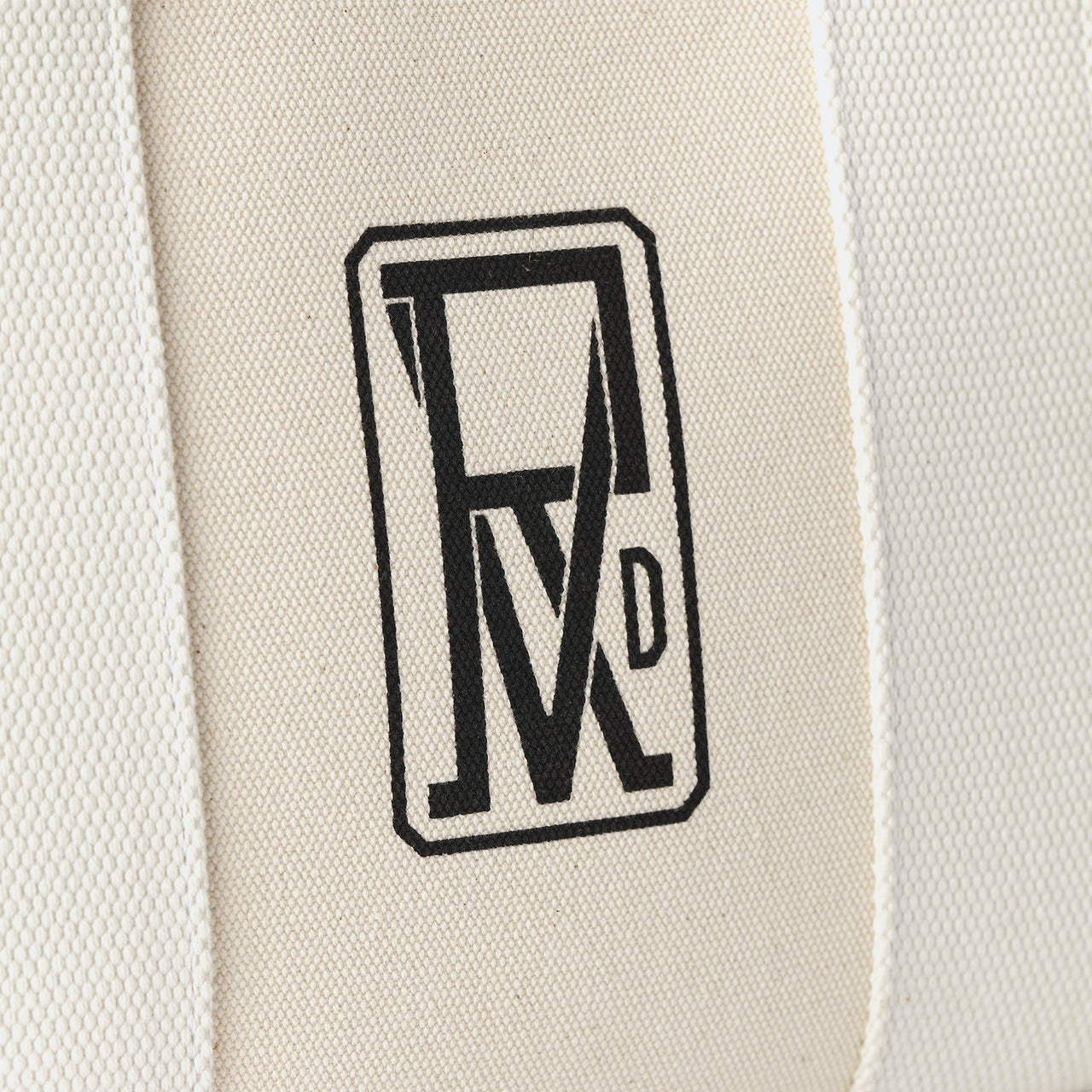 Traveller M - Logoprint White - Image 4