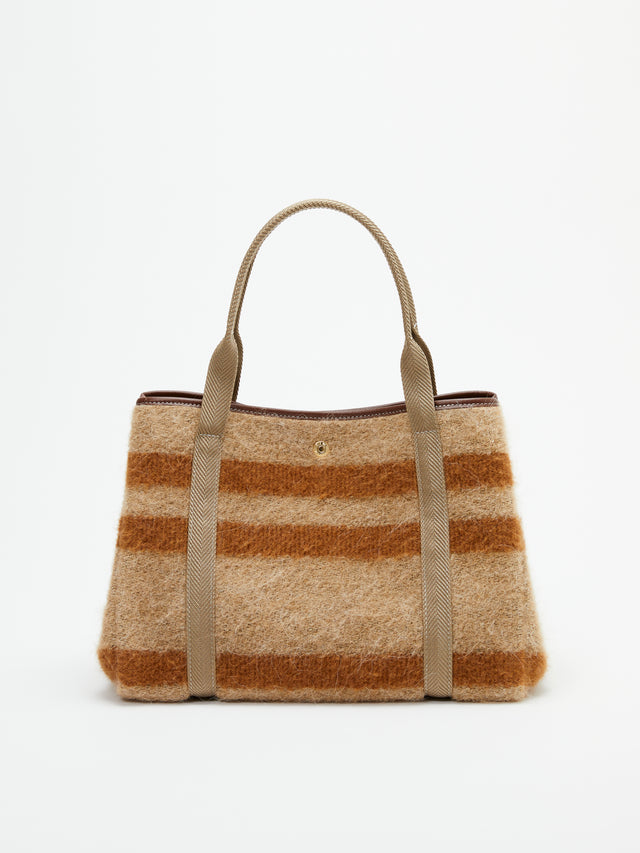 Traversée M - Mongolian Blanket Camel - Image 1