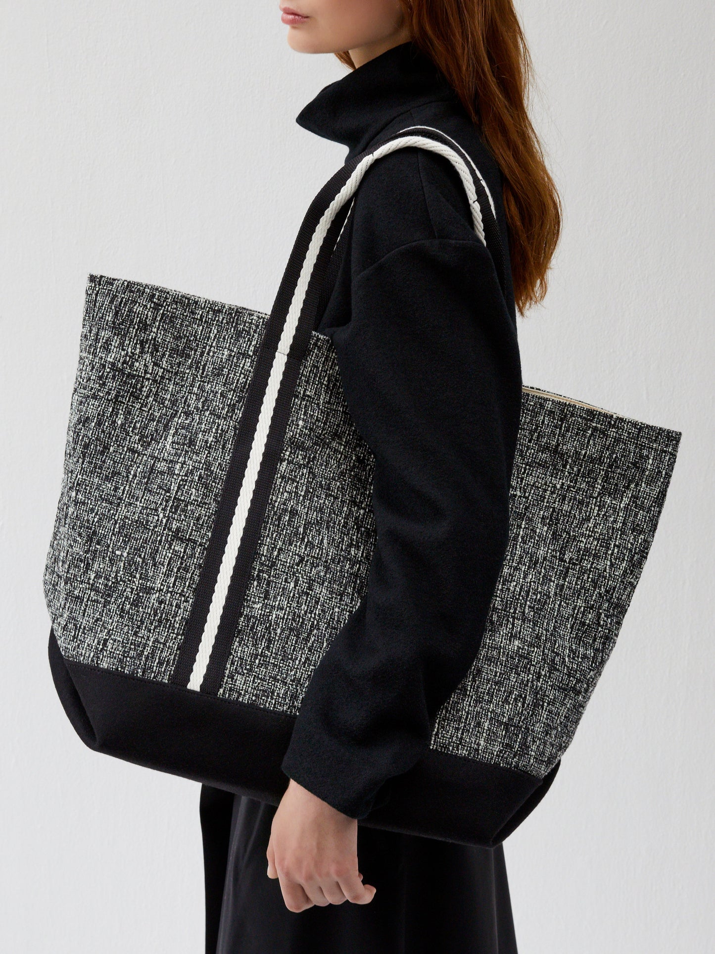 Club L - Tweed Chiné Black