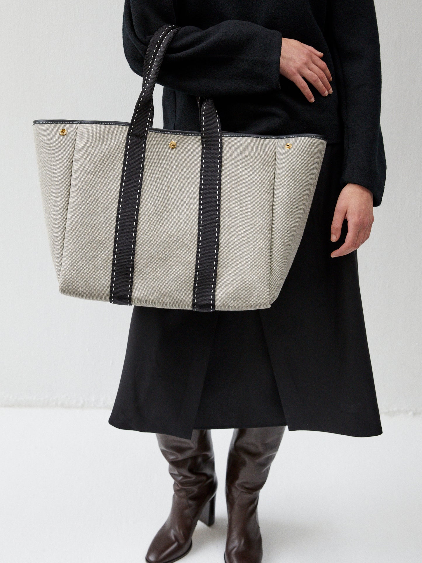 Traversée L - Grey Linen Black Sellier