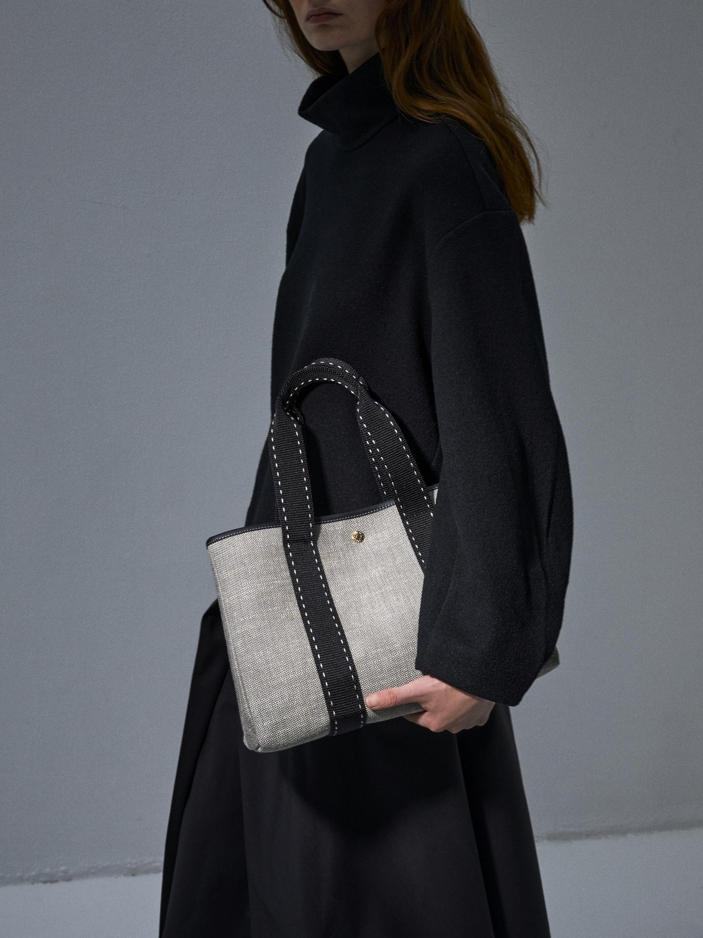 Traversée M - Grey Linen Black Sellier