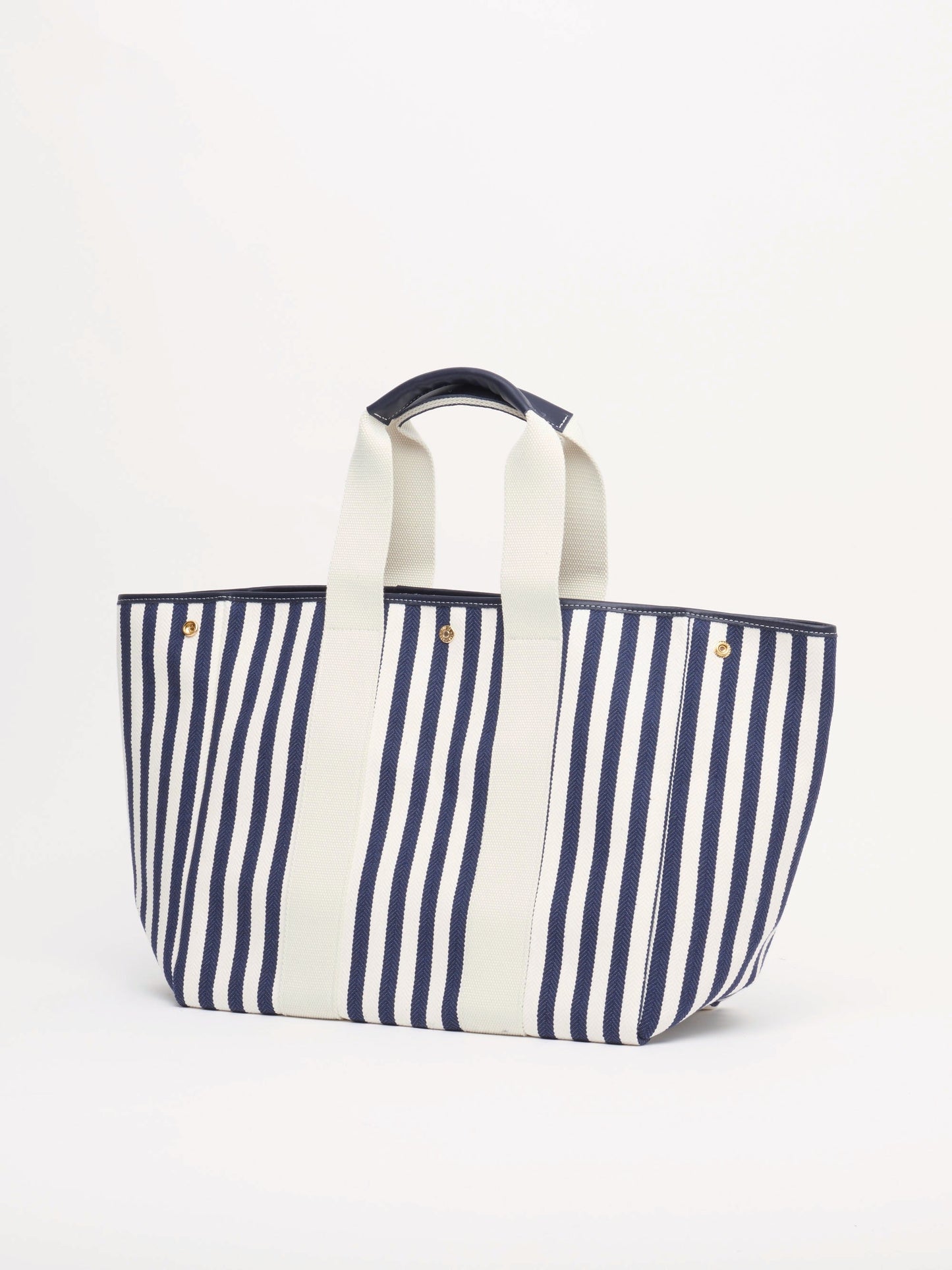 Traversée L - Palais Royal Navy