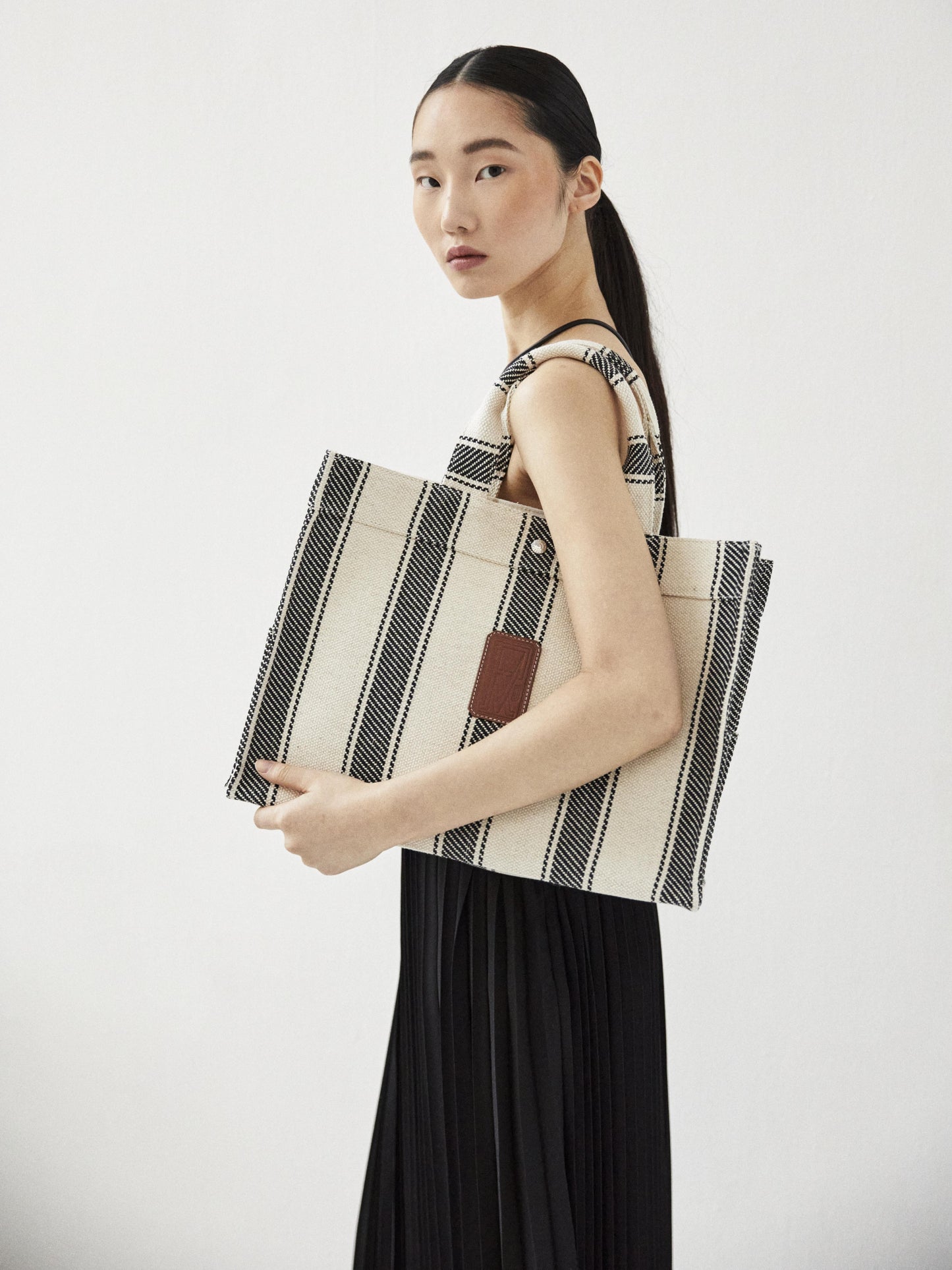 Uptown L - Buren Black
