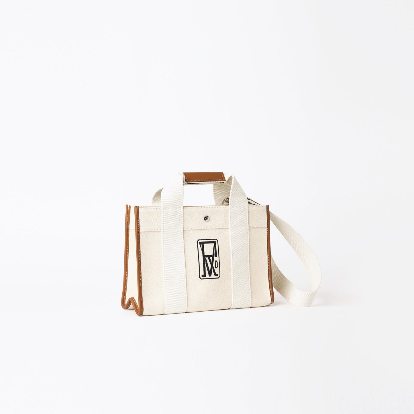 Traveller M - Logoprint White