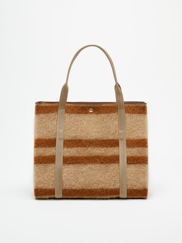 Traversée L - Mongolian Blanket Camel - Image 1