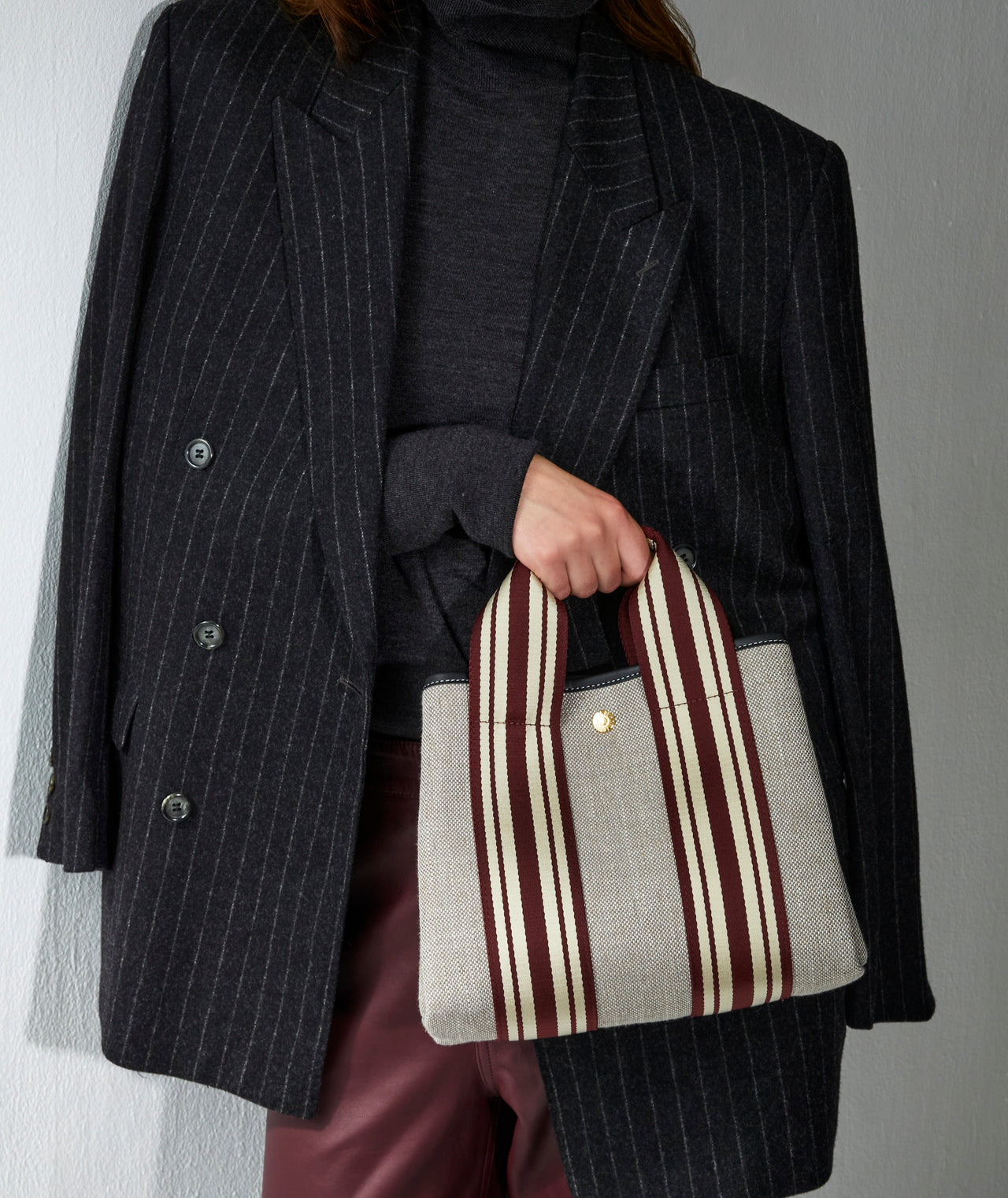 Traversée S - Grey Linen Equestrian Bordeaux - Image 1