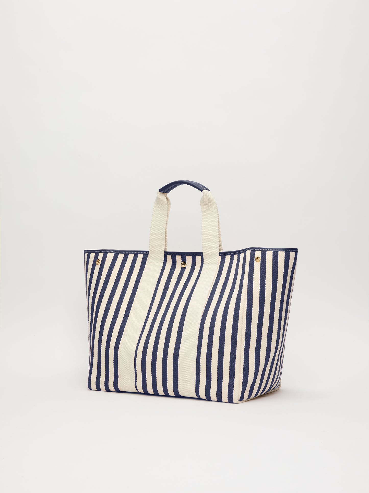 Traversée L - Palais Royal Navy