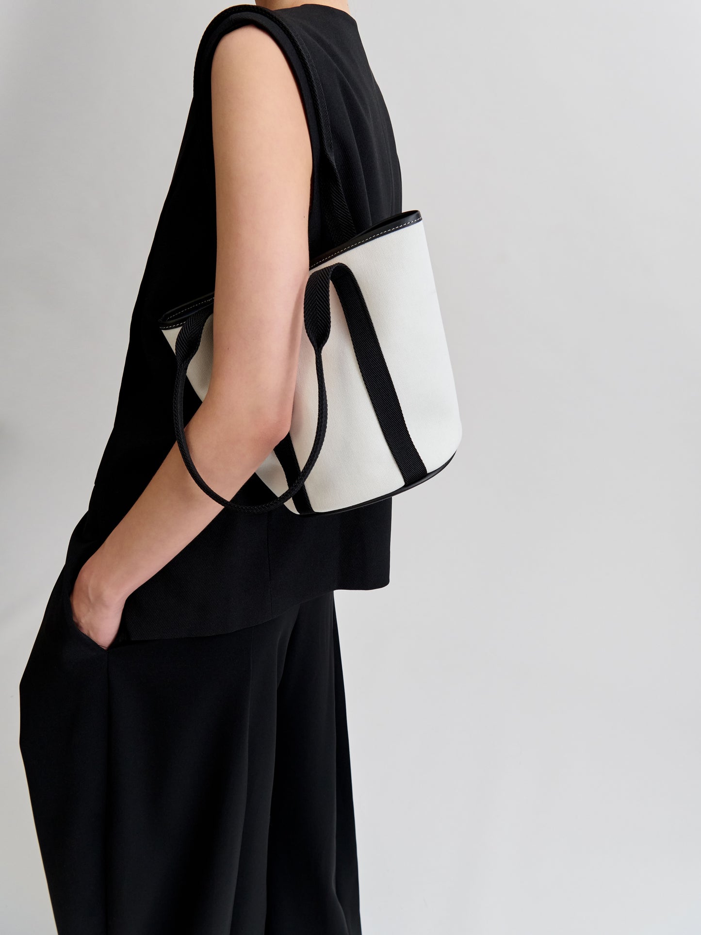 Bucket Shoulder - Twill Blanc