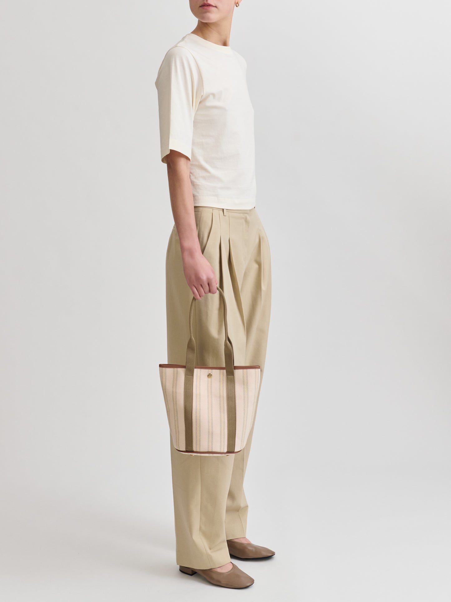 Bucket Shoulder - Anderson Sunburned Pink