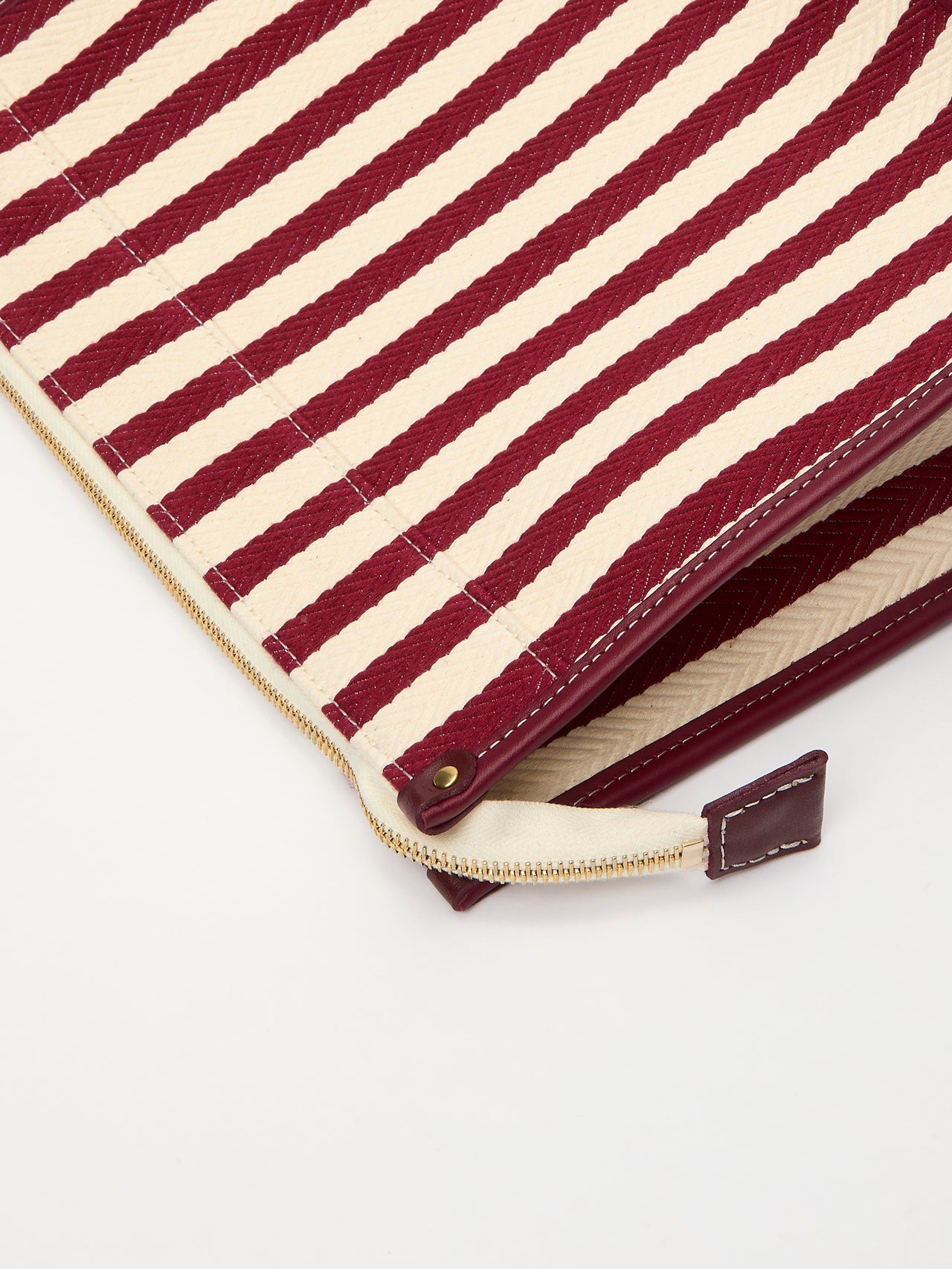 Metropolitan S - Palais Royal Burgundy - Image 3