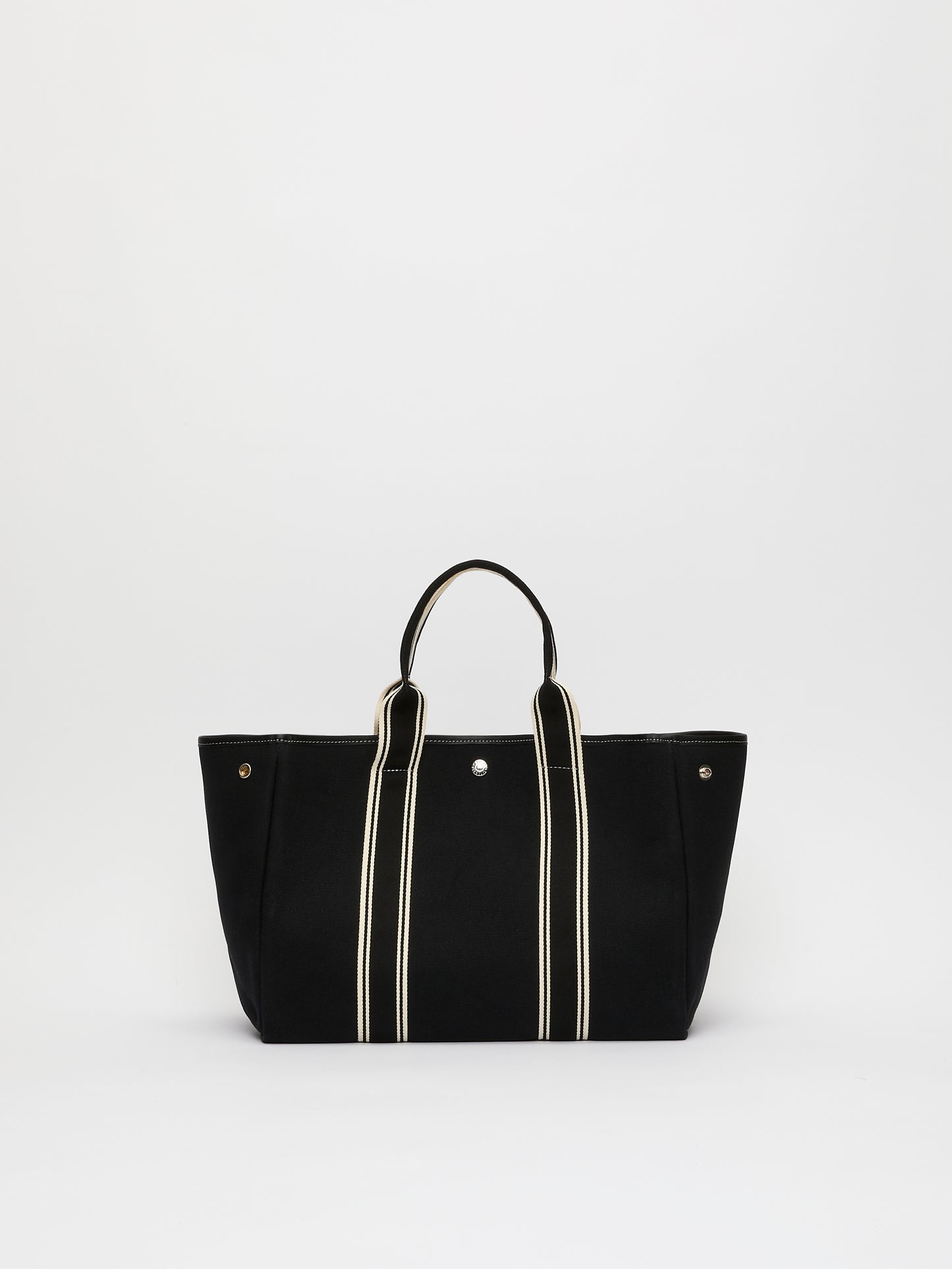 Traversée M - Cruise Line Black