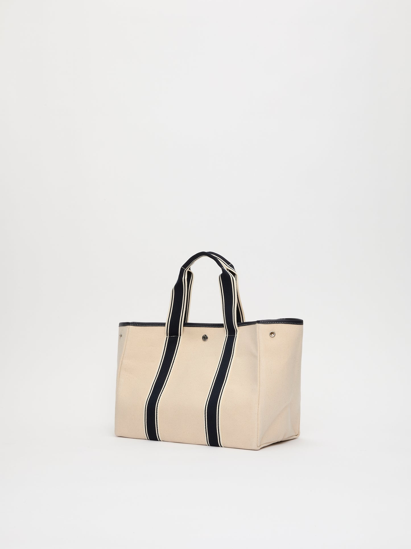 Traversée M - Cruise Line White