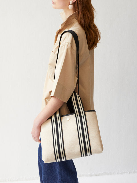 Traversée M - Linen Cream Equestrian Black - Image 1